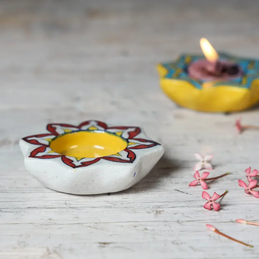 حامل شموع من الفخار الأزرق الأصلي